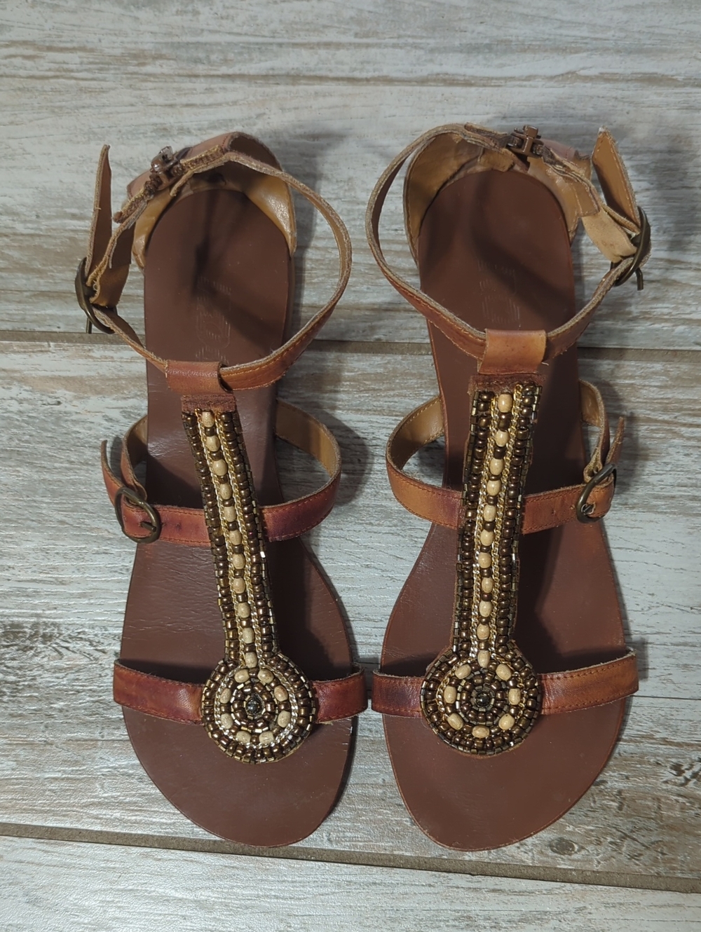 Rocket Dog Vintage Genuine Leather Beaded T-Strap Sandals Size 9 - Picture 2 of 8